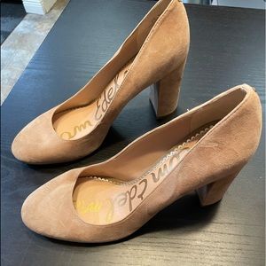 Sam Edelman Stillson Pump.  Block heel, suede. 100% leather upper. Heel 3.5”